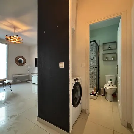 2 Liberation Proche Tram דירה *